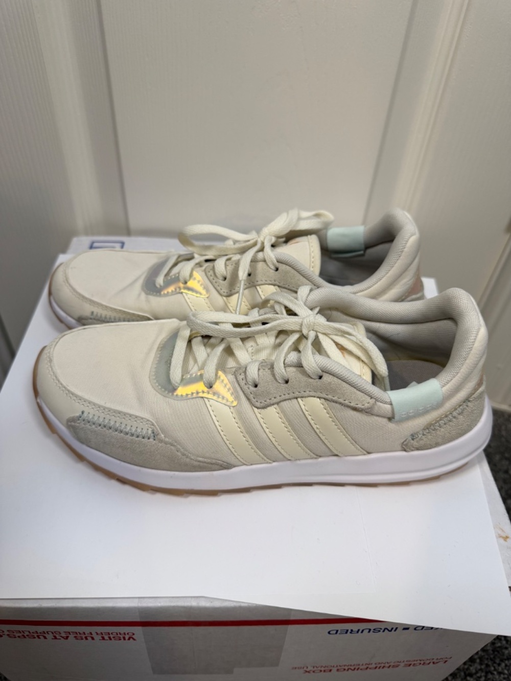 Adidas Women’s Sneakers Size 6.5 Cream Ivory Iridescent Holographic